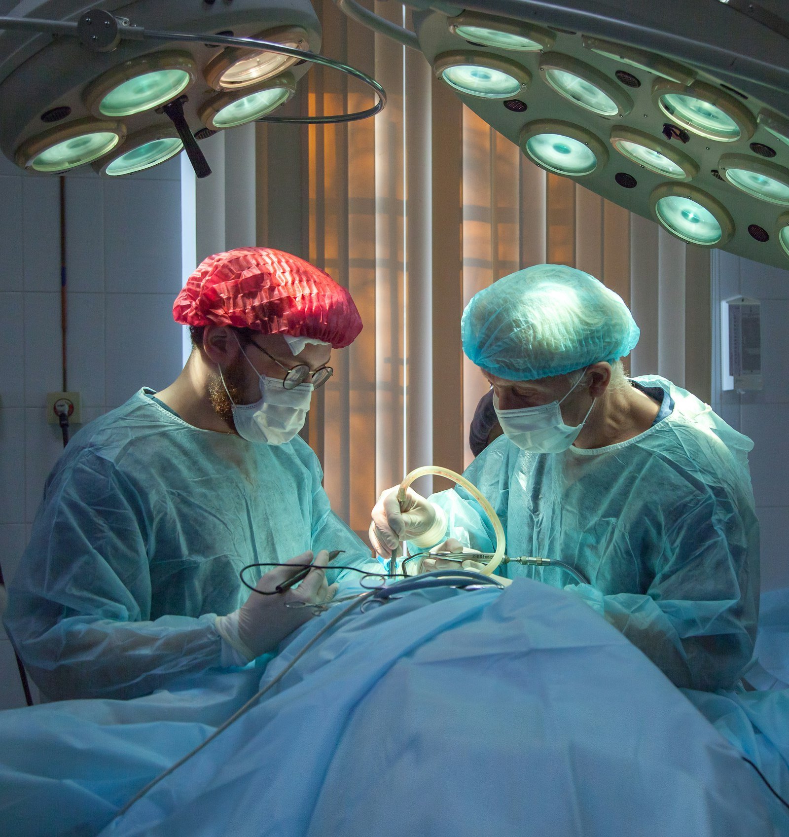 Tricoscopia e strumentazione della clinica partner di Tirana