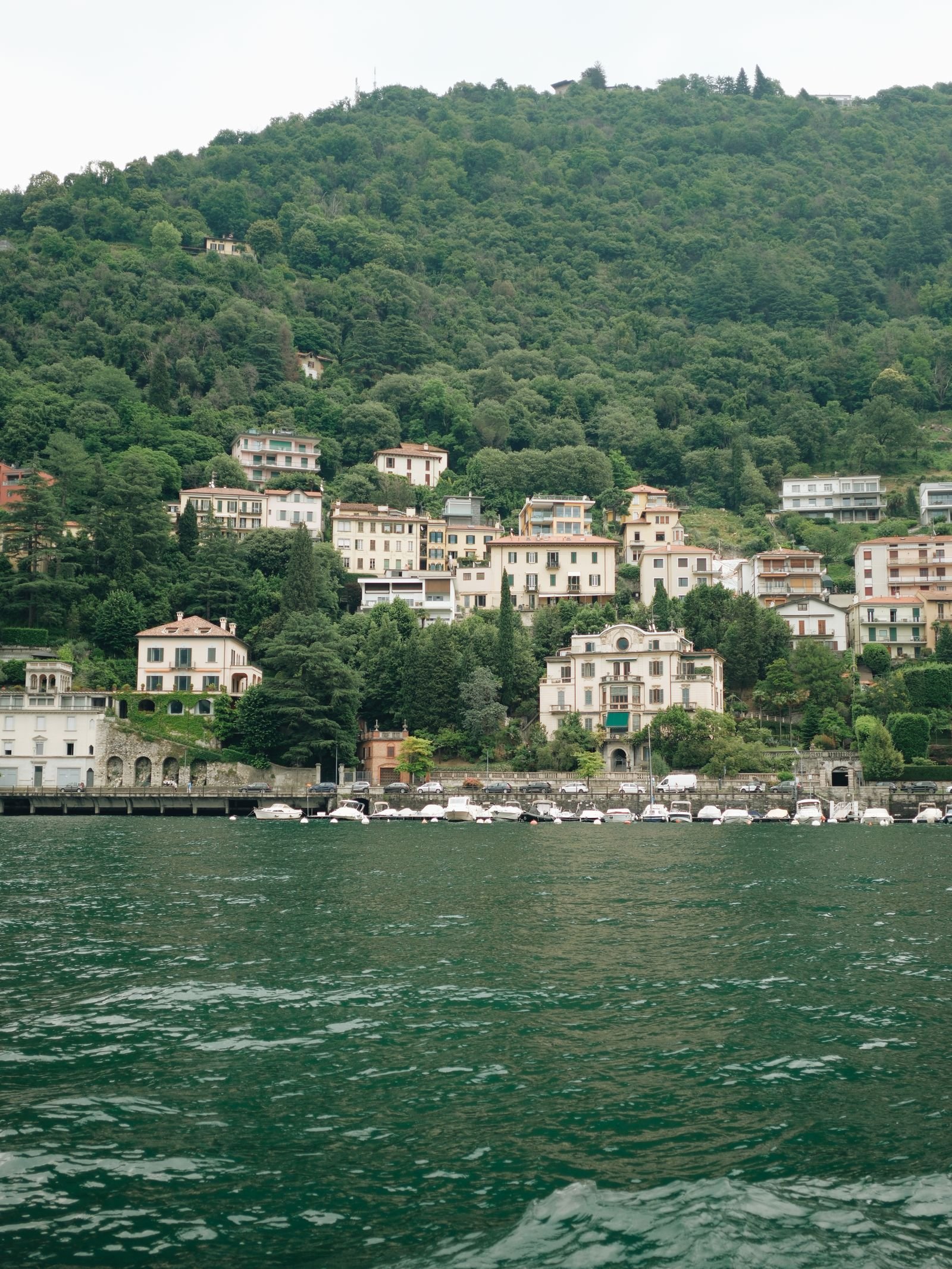 Il Lago di Como — da questa provincia partono i pazienti di Trapianto Capelli Tirana